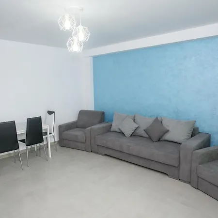 C&y Marco Apartment Mamaia